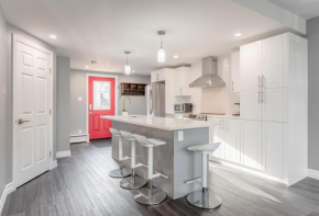 Modern Downtown 3BR 2B Home